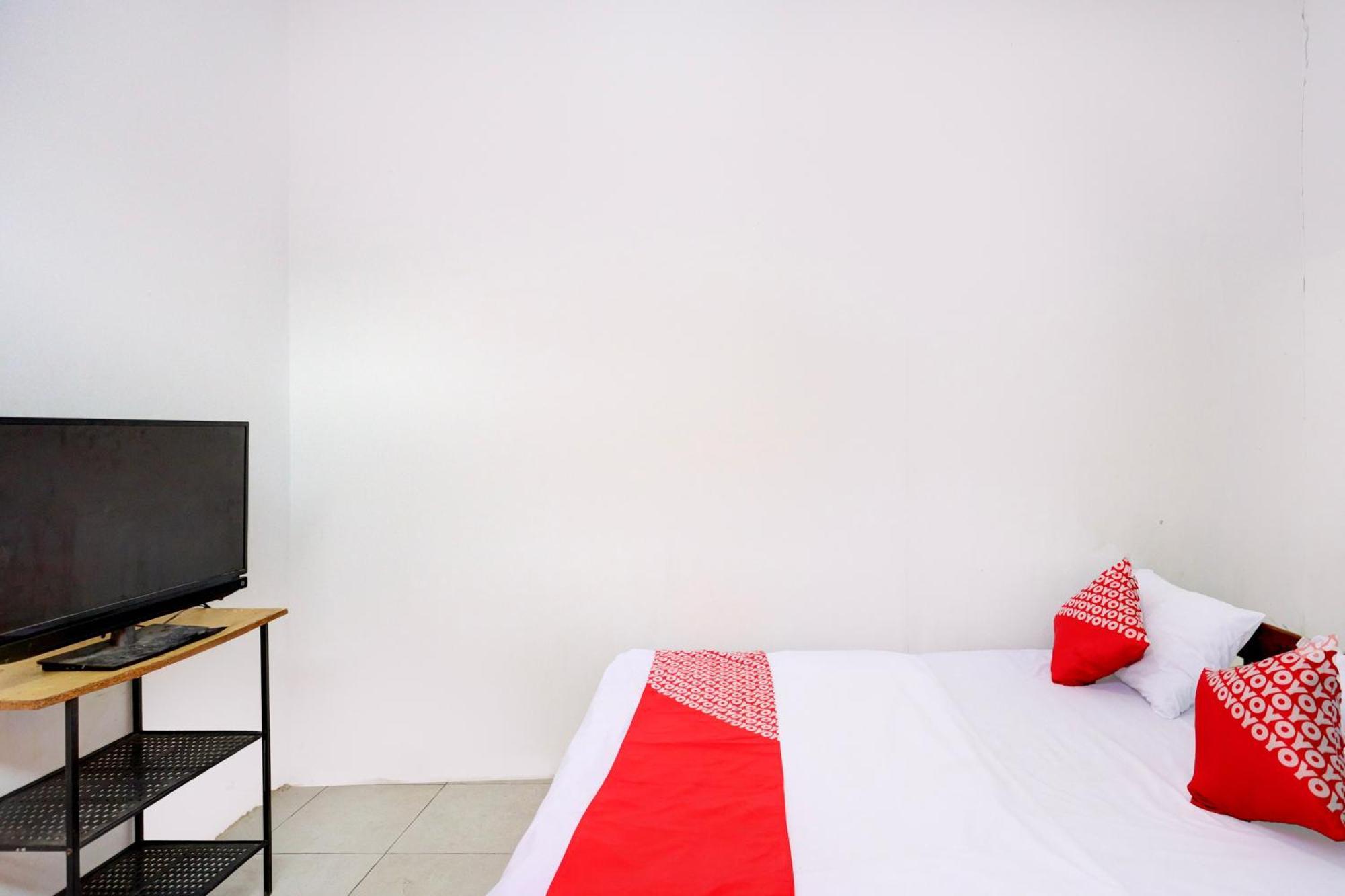 Hotel Oyo 93781 California 2nearnagoya Hill Shopping Mall 2*