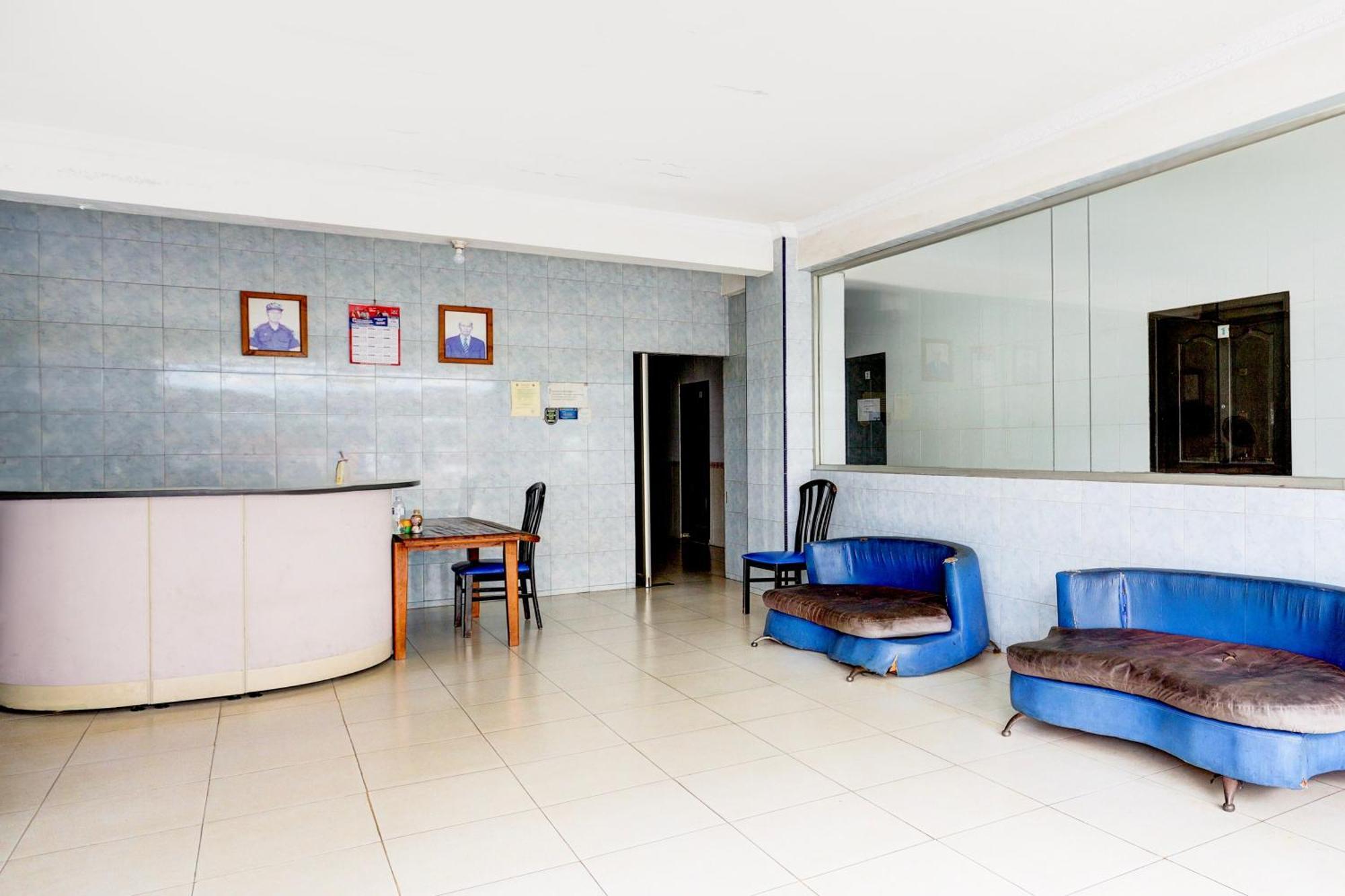 Hotel Oyo 93781 California 2nearnagoya Hill Shopping Mall Batam